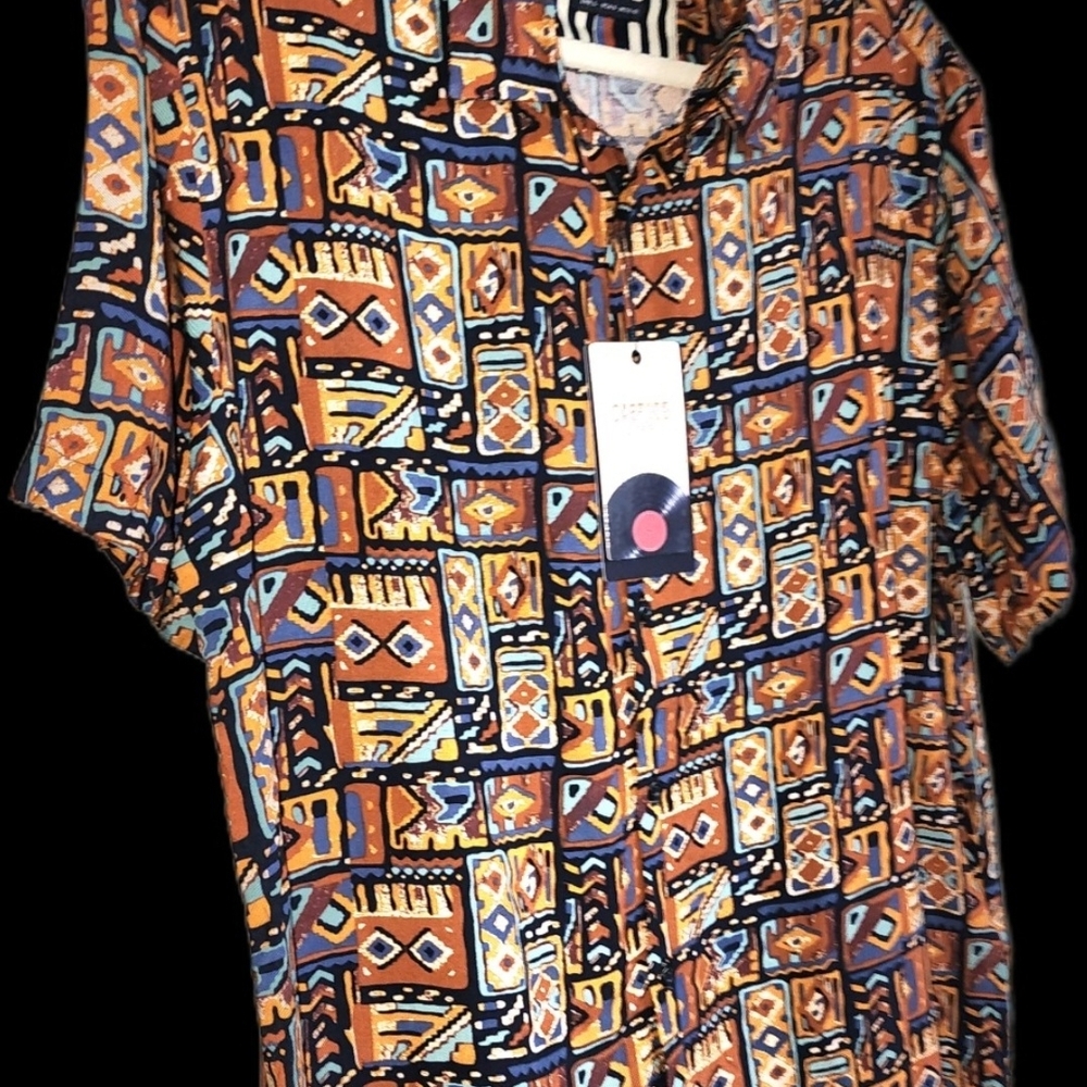 Capture Men's Geometric Orange Casual Button Down Shirt